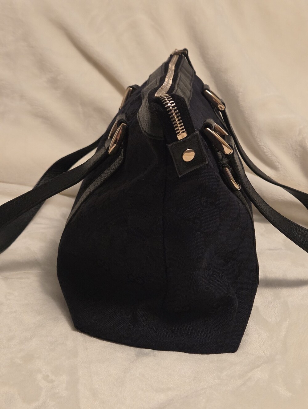 Authentic Gucci GG Black Canvas Abbey Zip Tote Shoulder Gold Hardware Bag - Picture 10 of 15